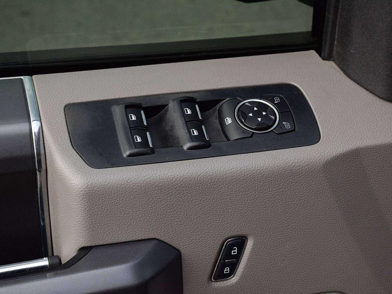 2015 Ford F-150 XLT Super Crew 4x4 ~Bluetooth ~Camera Photo