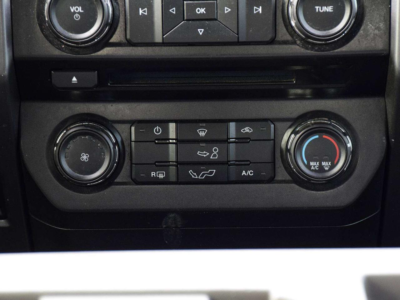 2015 Ford F-150 XLT Super Crew 4x4 ~Bluetooth ~Camera Photo