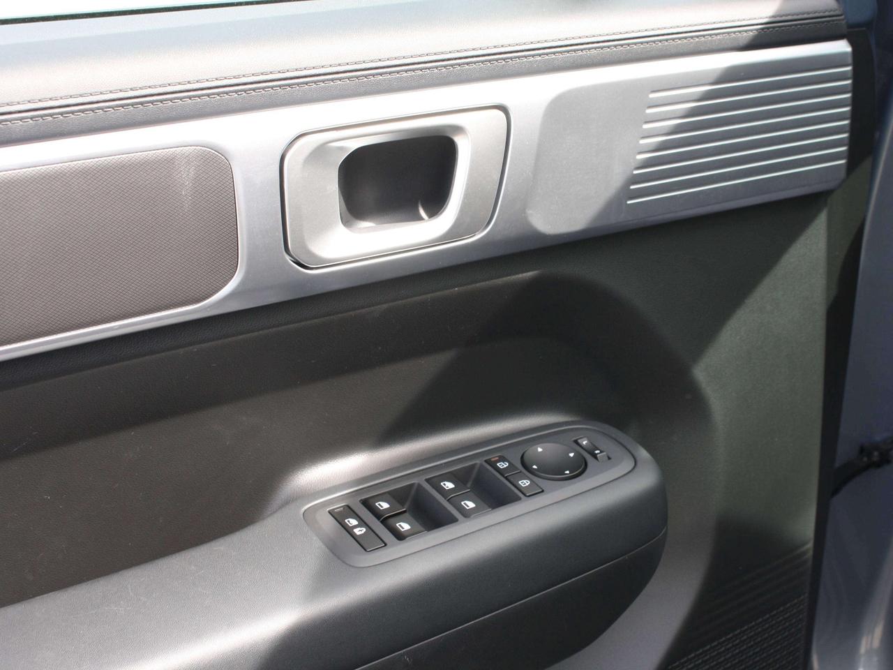 2026 Hyundai Santa Fe Preferred / AWD / Heated Seats / Blind Spot Photo
