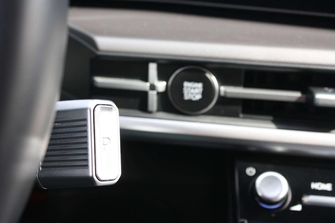 2026 Hyundai Santa Fe Preferred / AWD / Heated Seats / Blind Spot Photo
