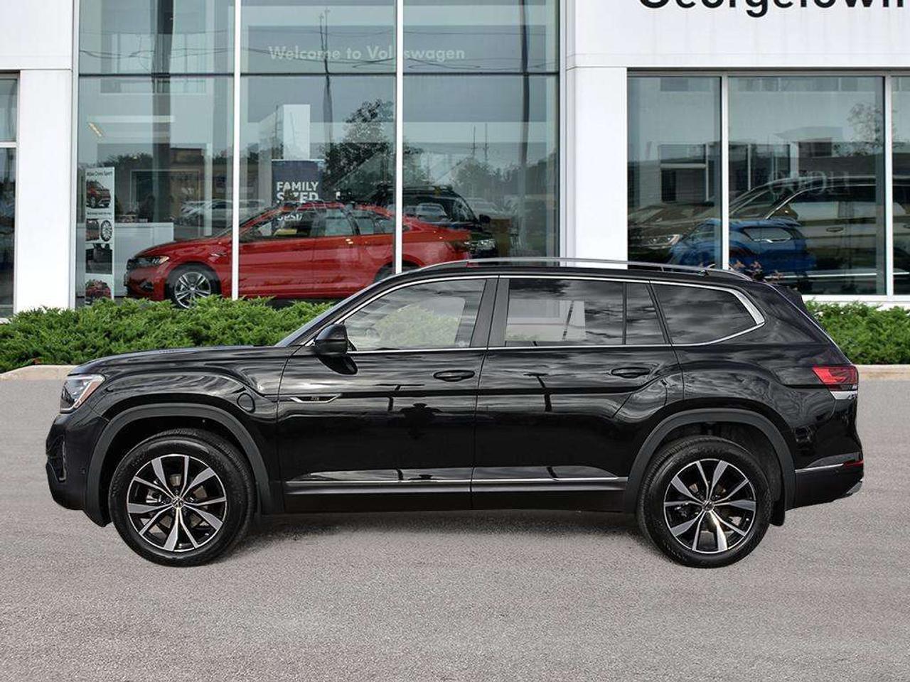 2026 Volkswagen Atlas Execline  VW Certified Captain Chairs Photo2
