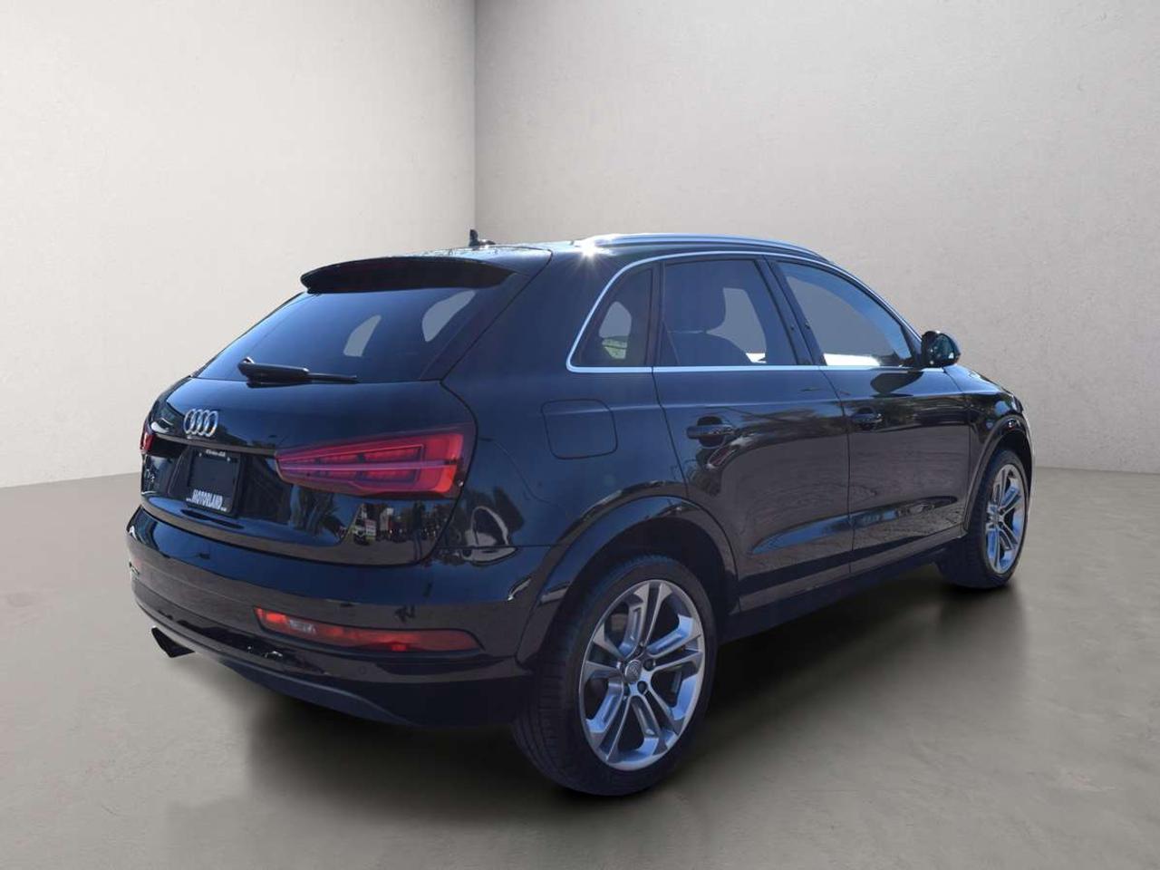2016 Audi Q3 Navi Panoramic Sunroof Back Up Camera Photo