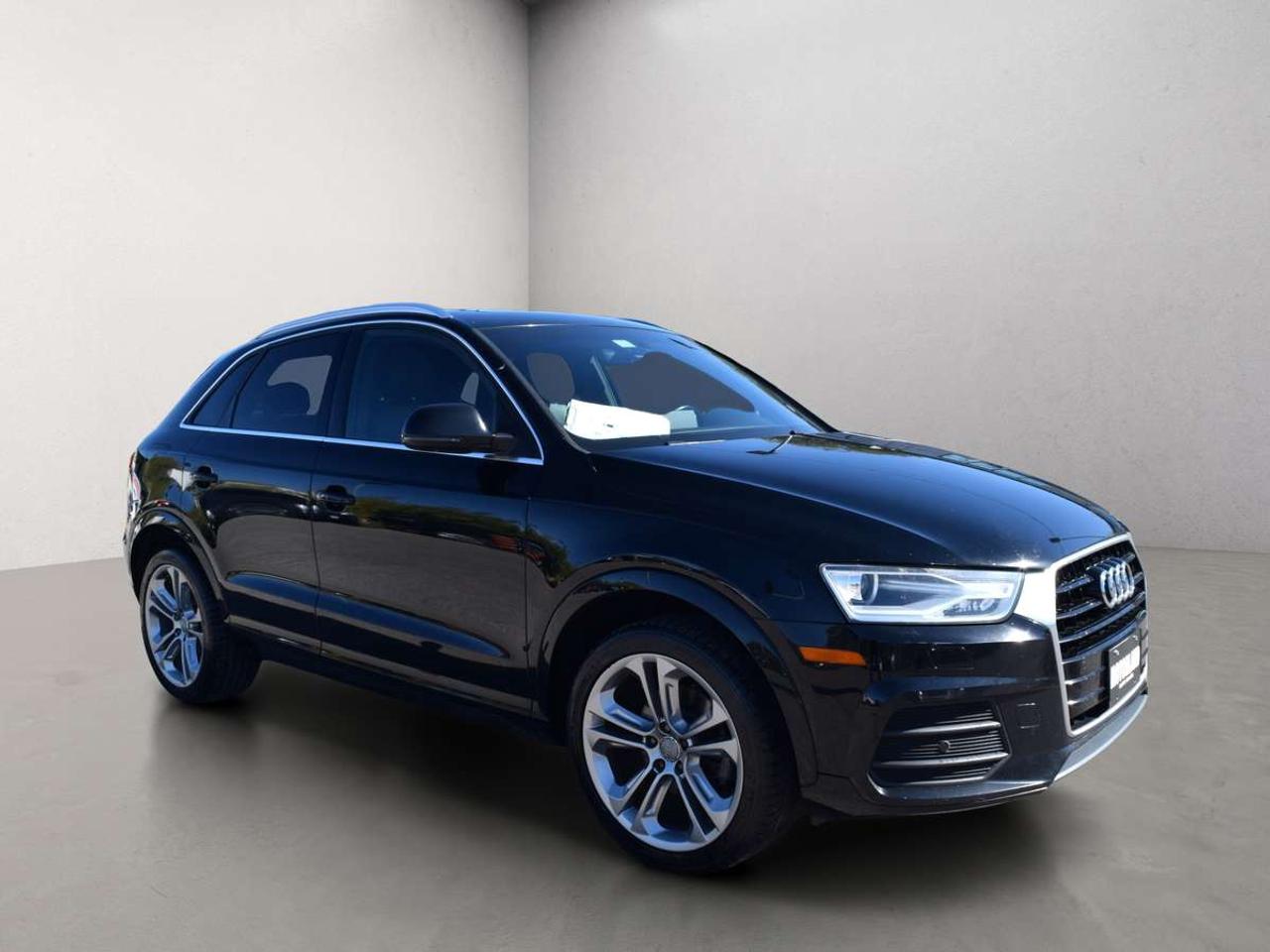 2016 Audi Q3 Navi Panoramic Sunroof Back Up Camera Photo