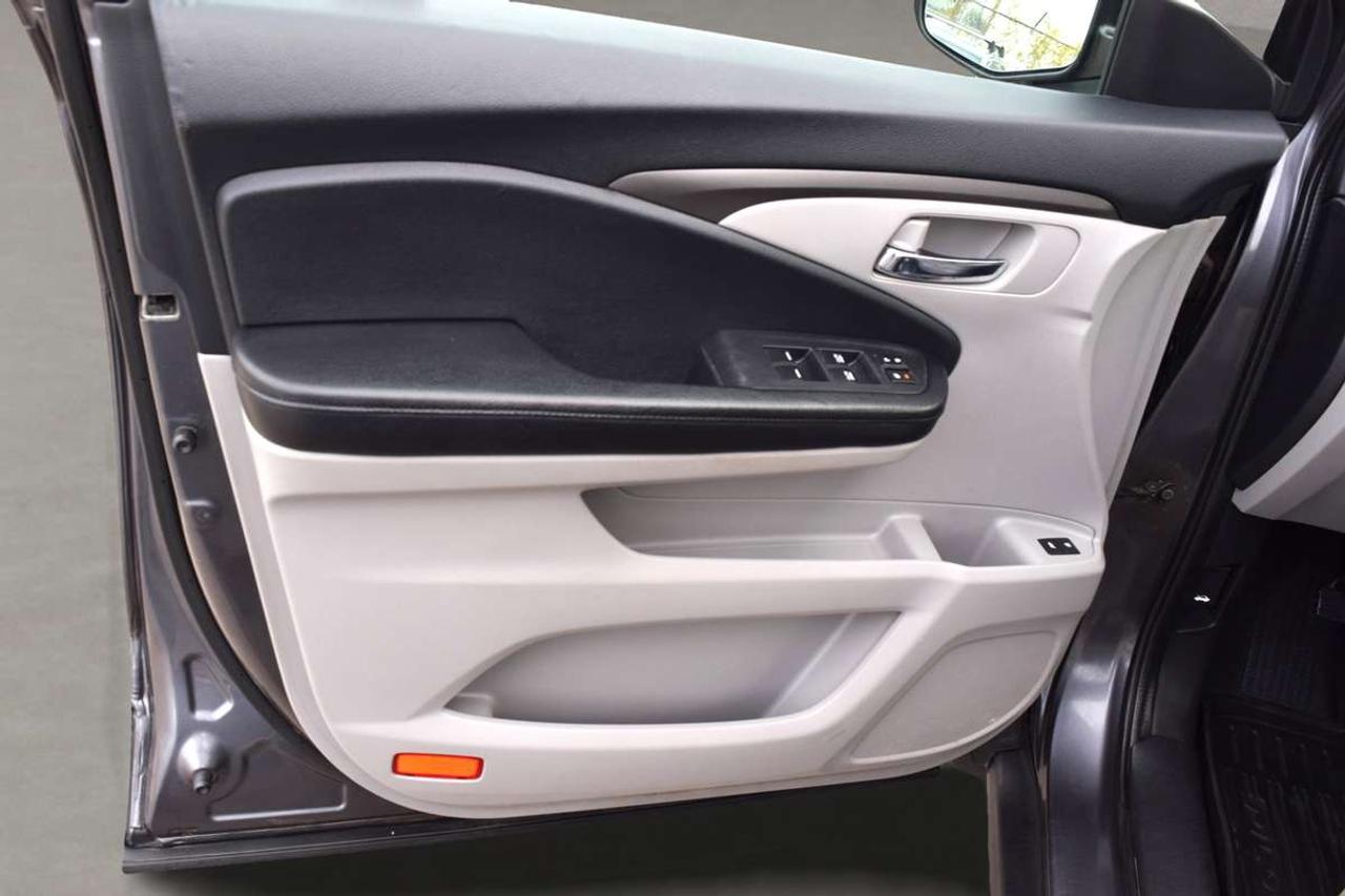 2018 Honda Pilot EX-L AWD Leather Sunroof DVD Photo