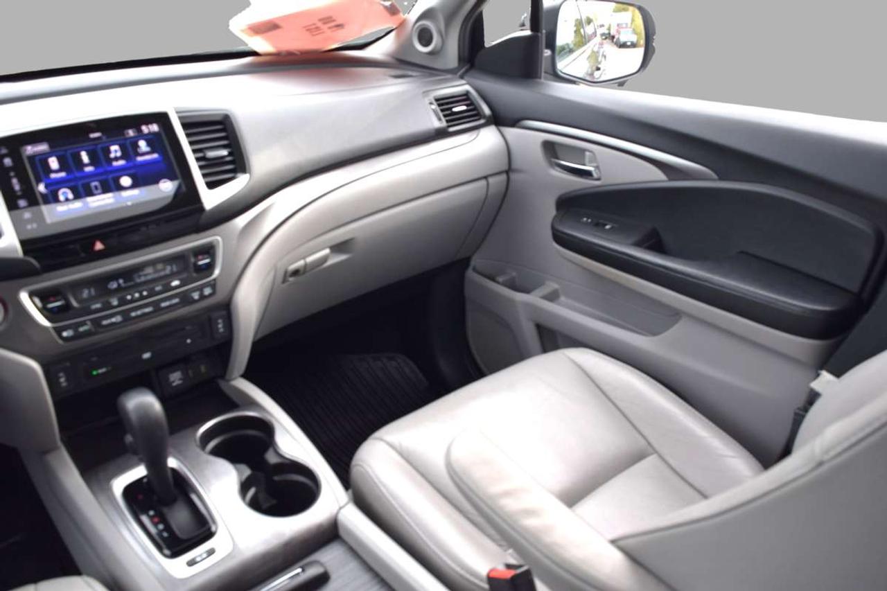 2018 Honda Pilot EX-L AWD Leather Sunroof DVD Photo