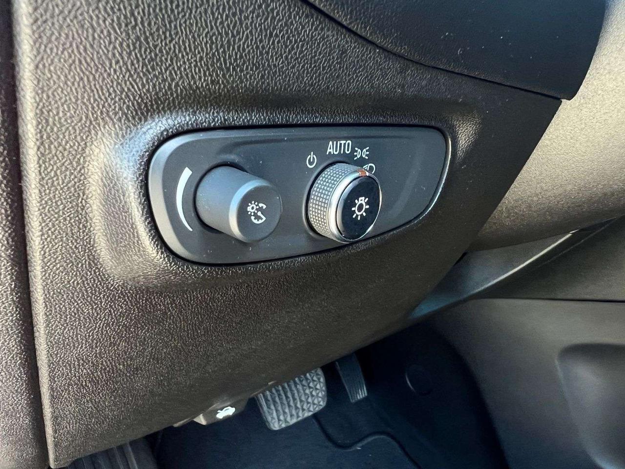 2020 Chevrolet Equinox LT Photo