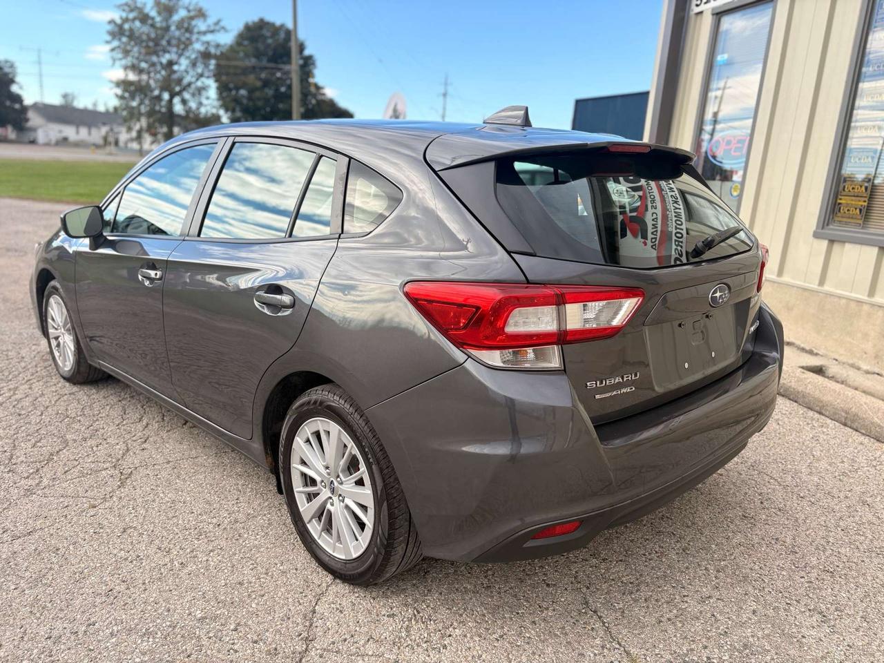 2019 Subaru Impreza 2.0i 5-door Manual Sport Photo3