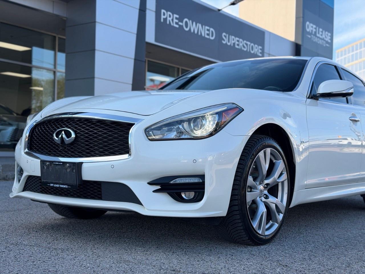 2016 Infiniti Q70  Photo