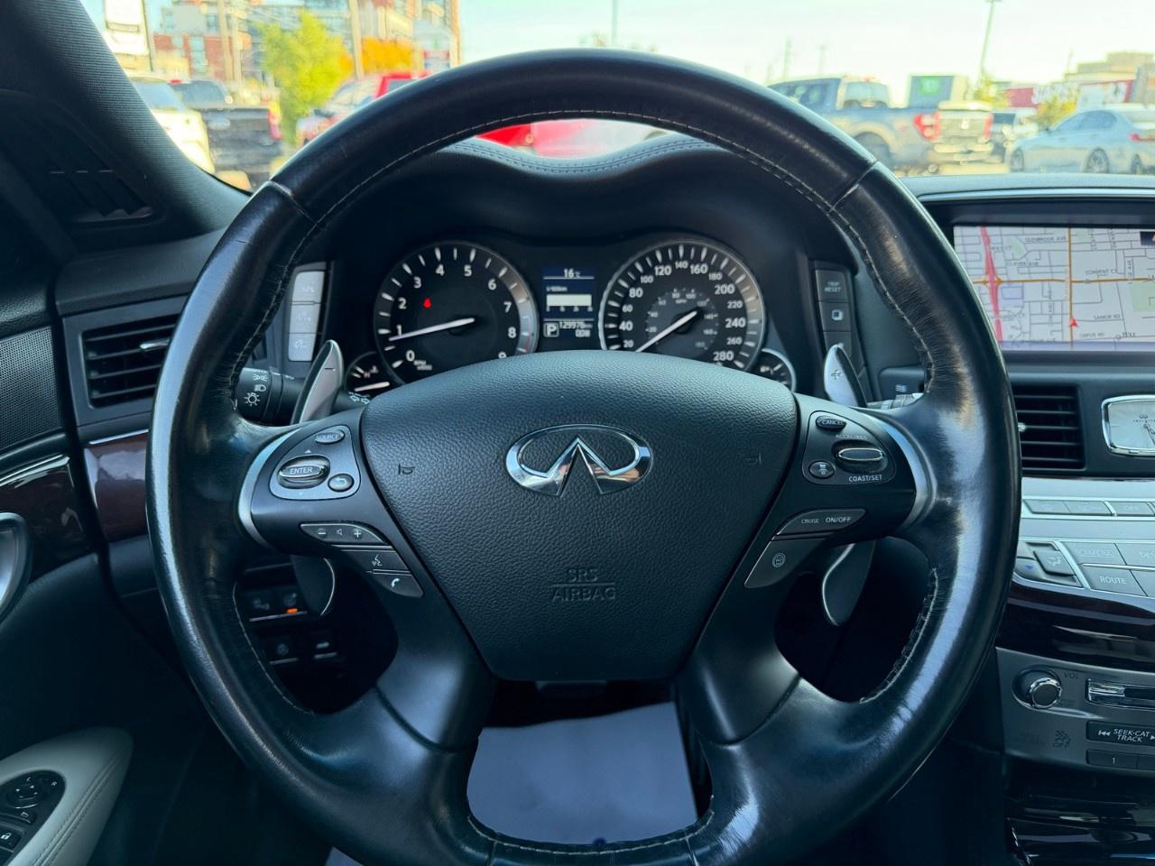 2016 Infiniti Q70  Photo