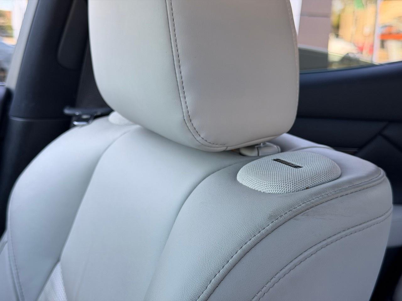 2016 Infiniti Q70  Photo