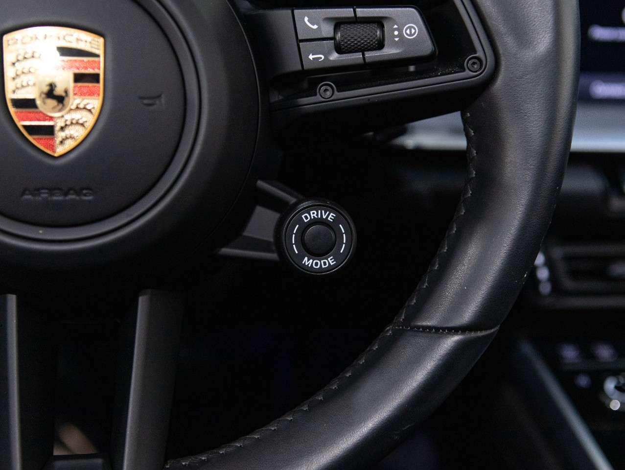 2024 Porsche 911 Targa 4S Photo
