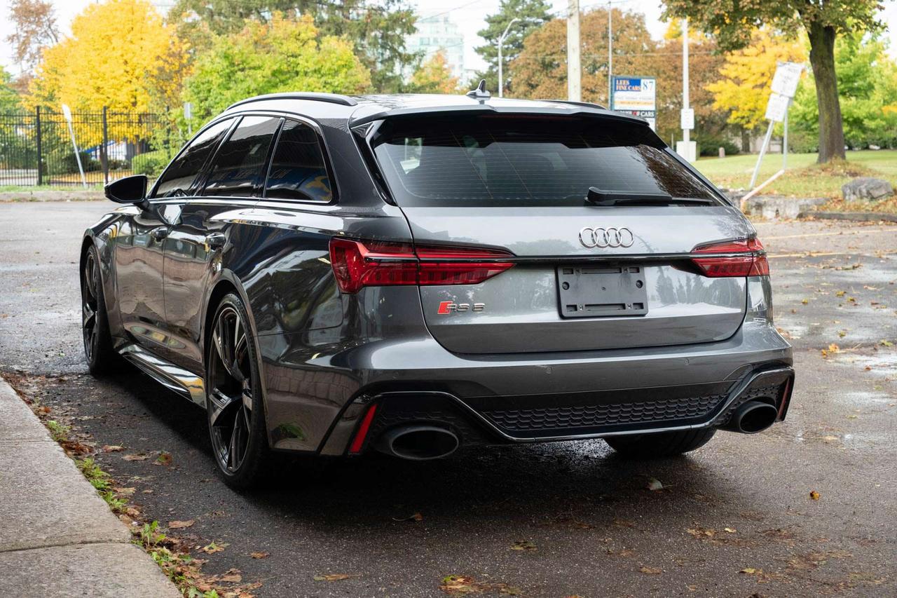 2021 Audi RS6 Avant quattro Photo
