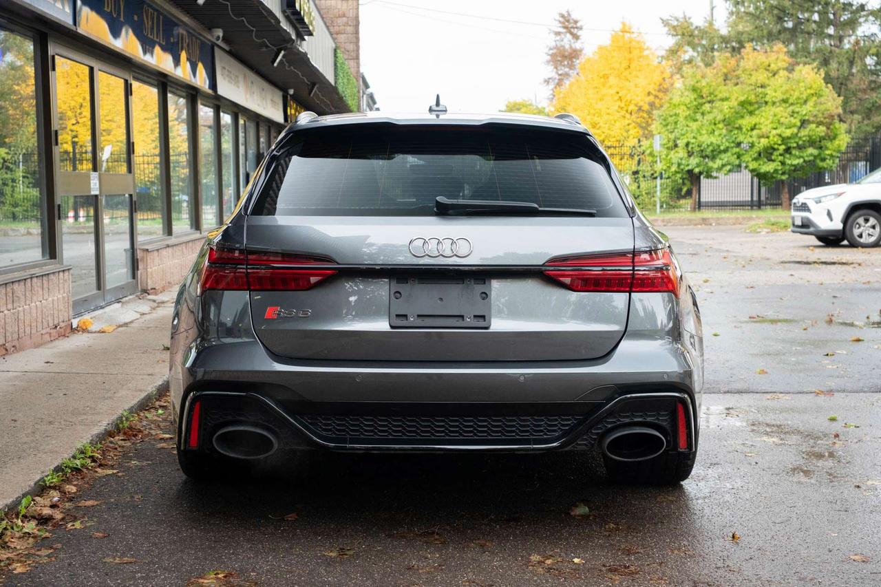 2021 Audi RS6 Avant quattro Photo