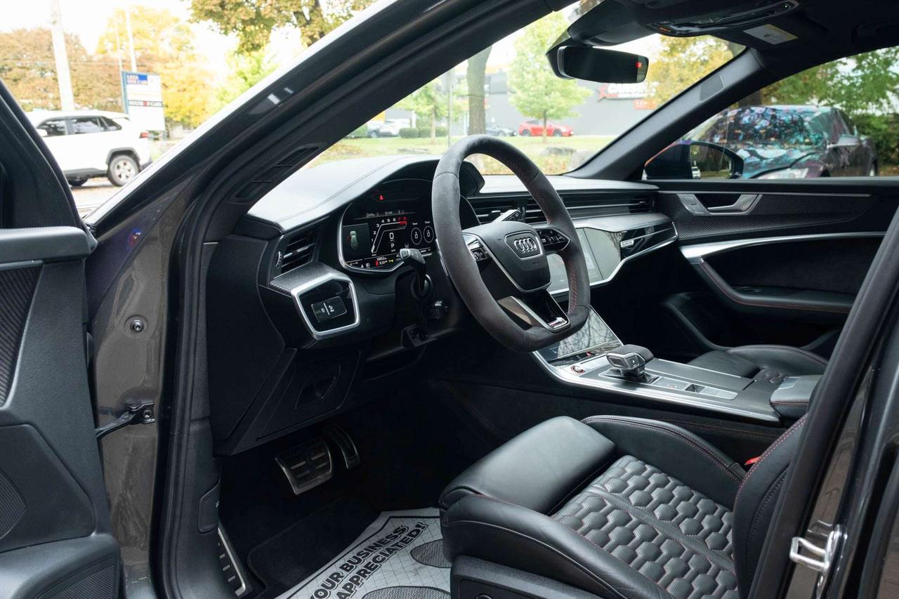 2021 Audi RS6 Avant quattro Photo