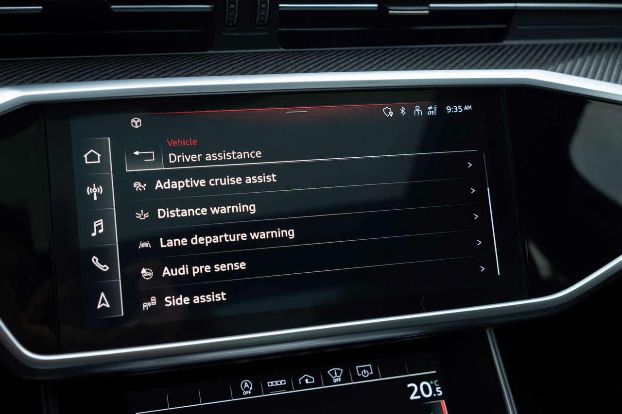 2021 Audi RS6 Avant quattro Photo