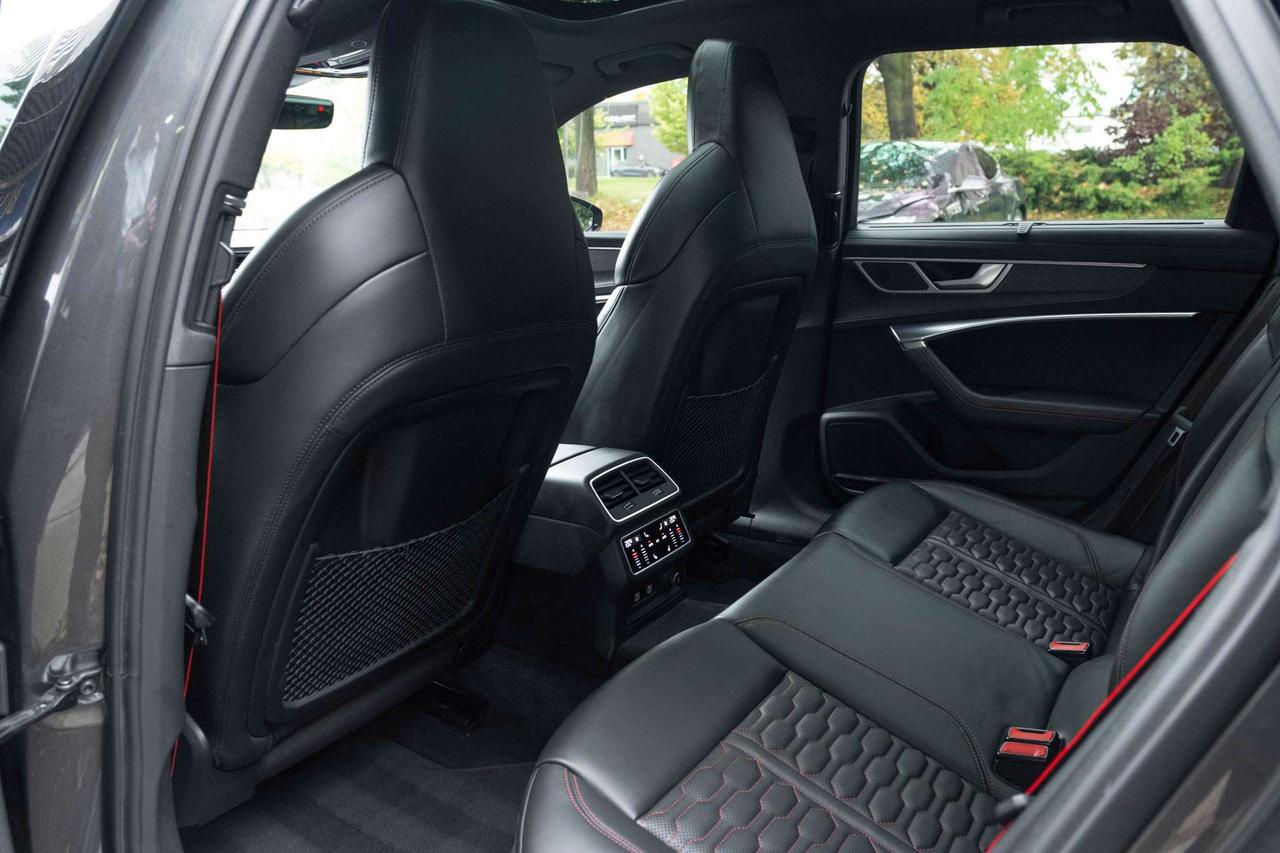 2021 Audi RS6 Avant quattro Photo