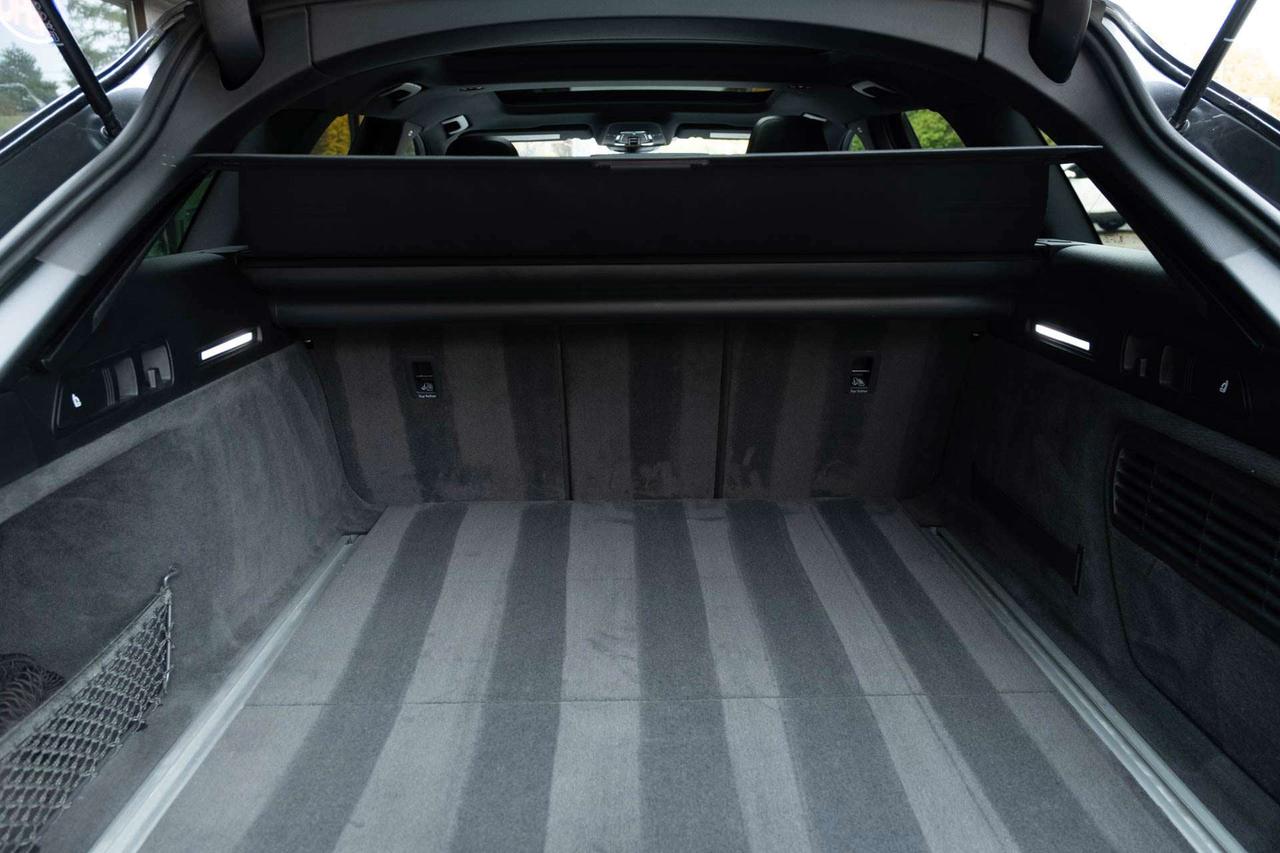 2021 Audi RS6 Avant quattro Photo