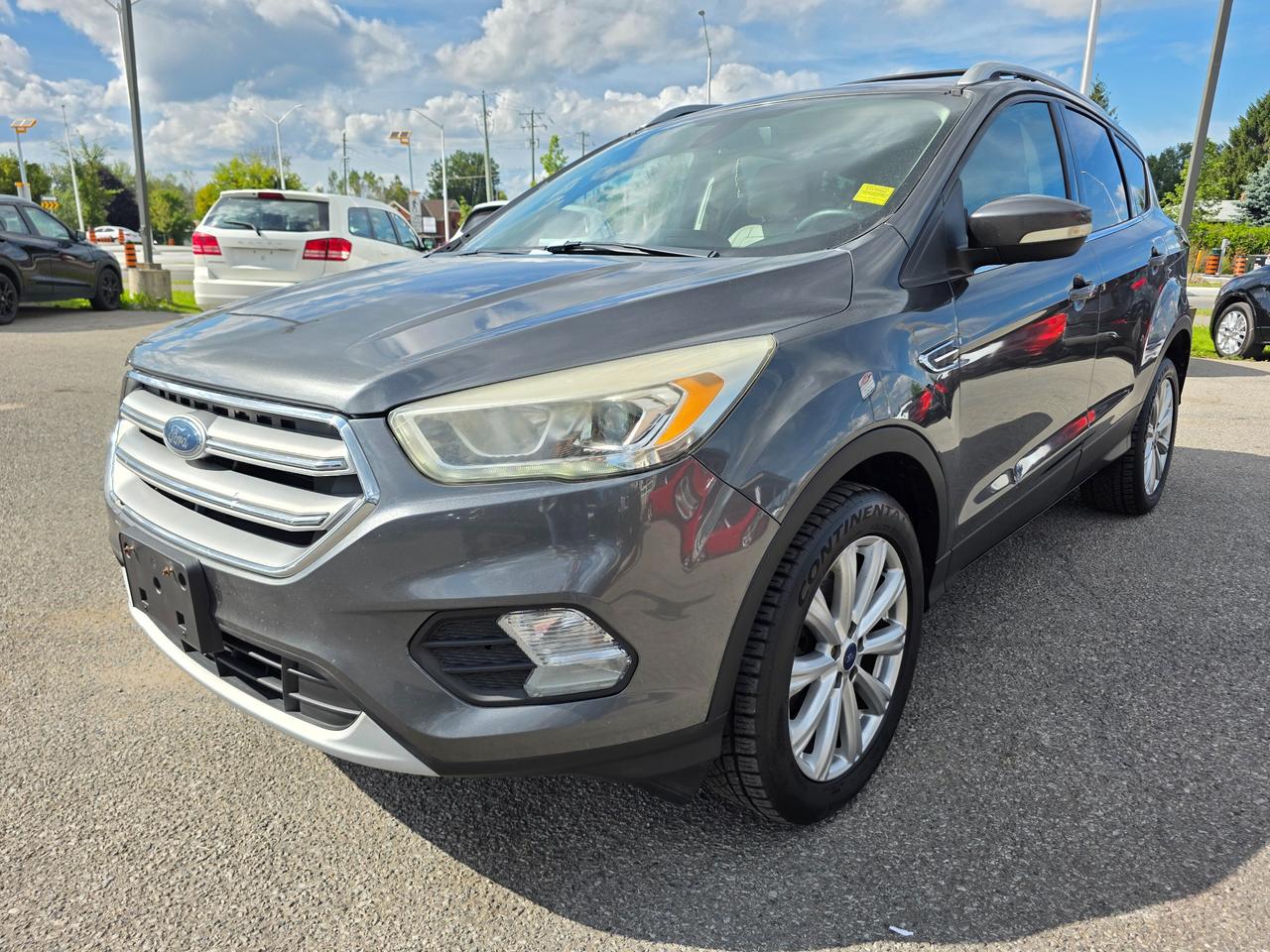 2017 Ford Escape Titanium 4dr 4x4 Photo