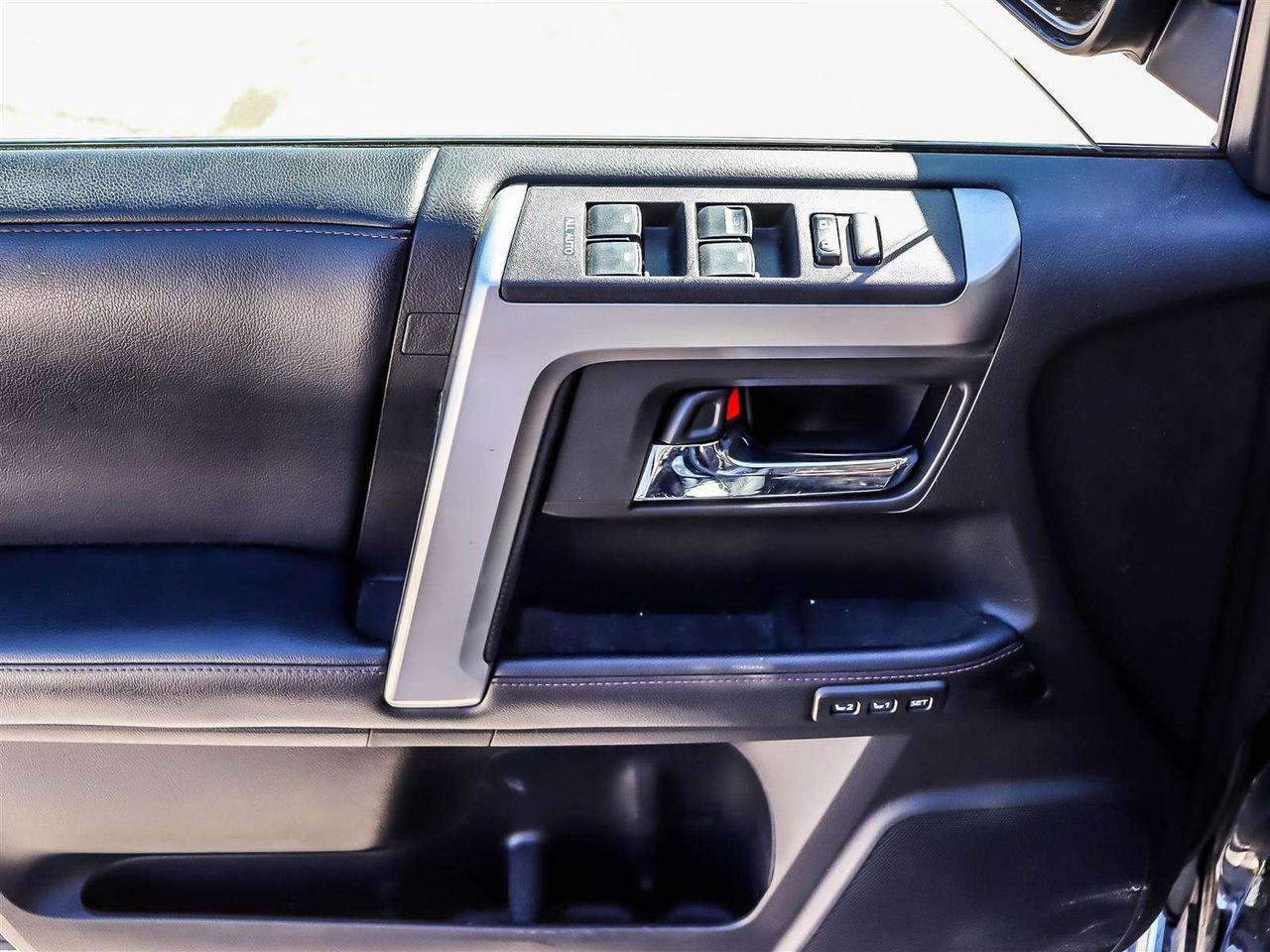 2018 Toyota 4Runner 4RUNNER 4X4 4.0L V6 FOG LIGHTS POWER SEATS Photo