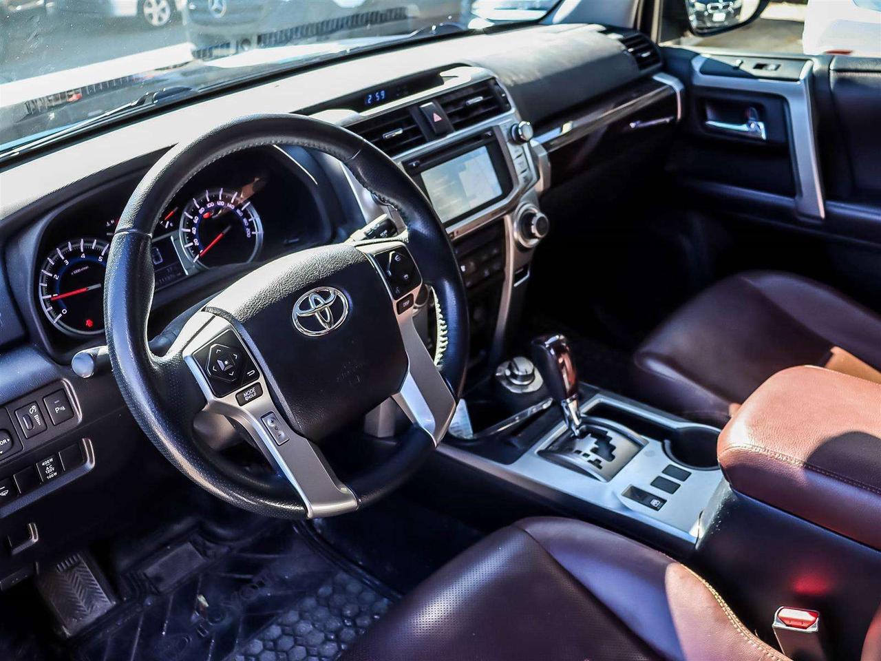 2018 Toyota 4Runner 4RUNNER 4X4 4.0L V6 FOG LIGHTS POWER SEATS Photo