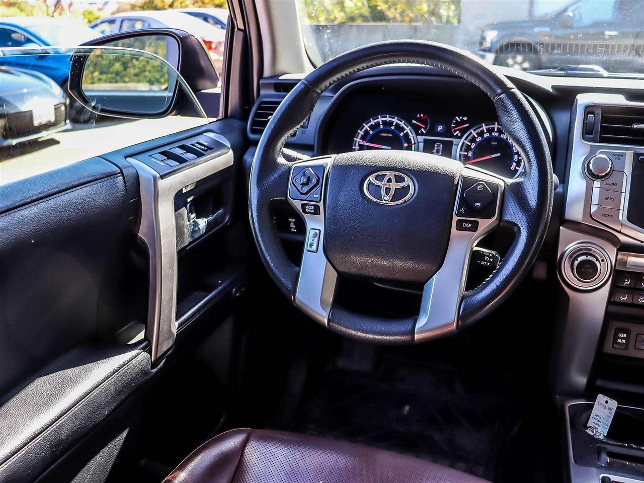2018 Toyota 4Runner 4RUNNER 4X4 4.0L V6 FOG LIGHTS POWER SEATS Photo