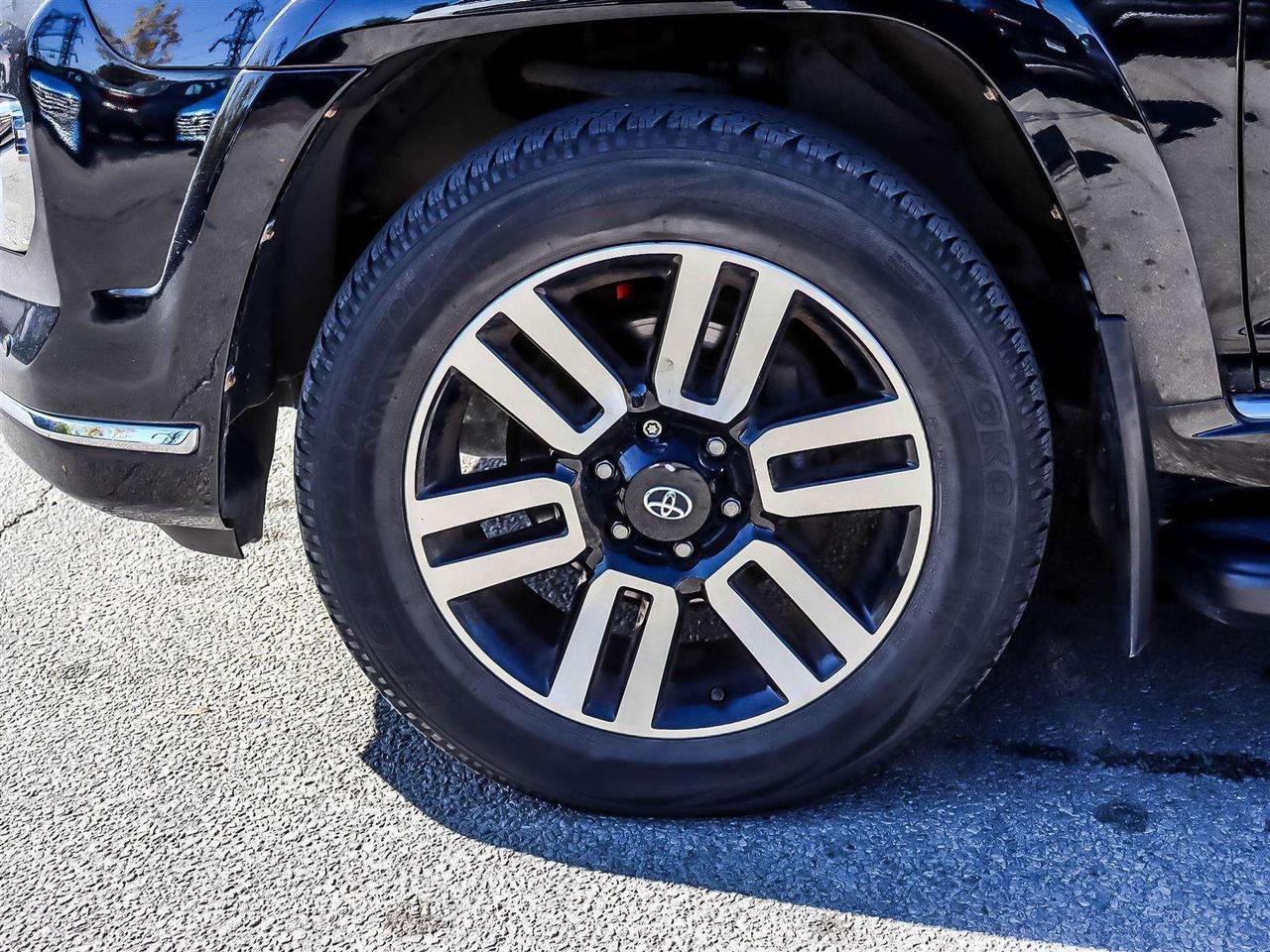 2018 Toyota 4Runner 4RUNNER 4X4 4.0L V6 FOG LIGHTS POWER SEATS Photo