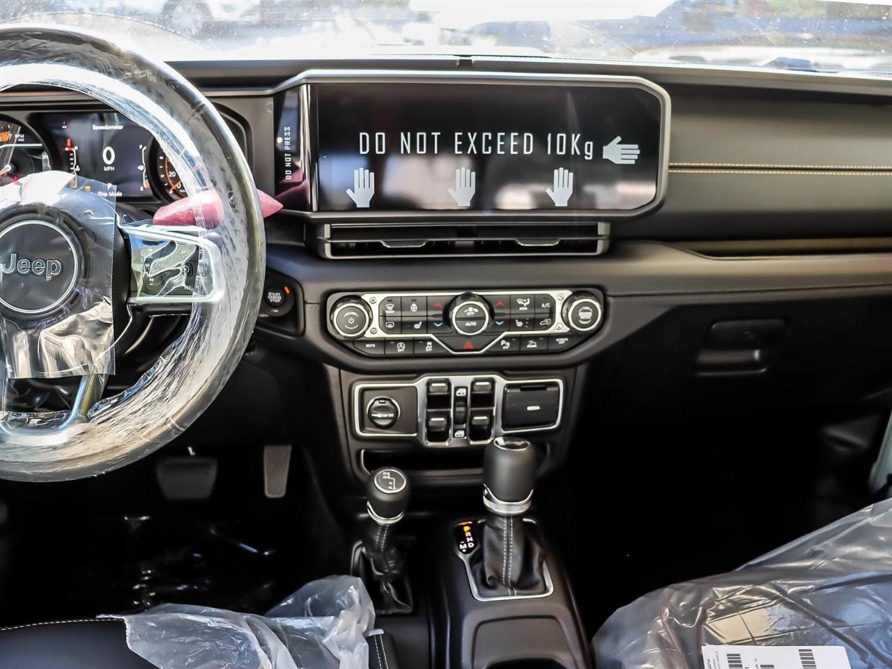 2027 Jeep Wrangler Sahara 4 Door 4x4 Photo