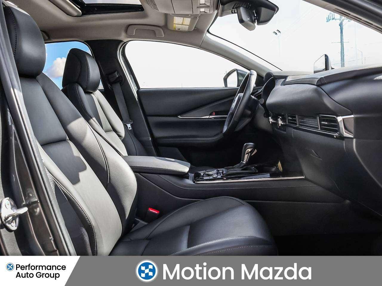 2024 Mazda CX-30 GS   Luxury pkg   Carplay Photo