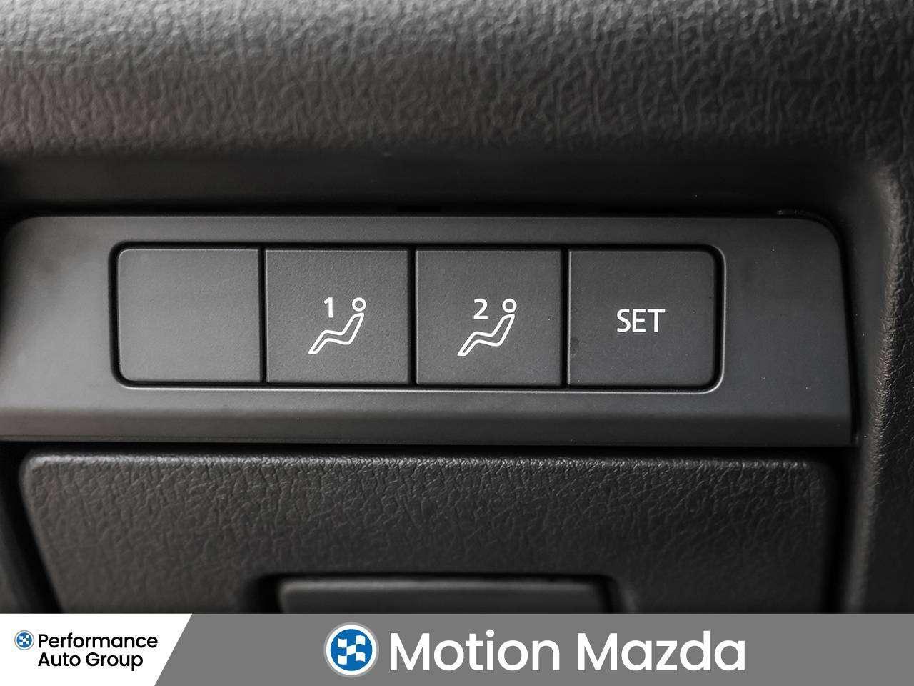 2024 Mazda CX-30 GS   Luxury pkg   Carplay Photo