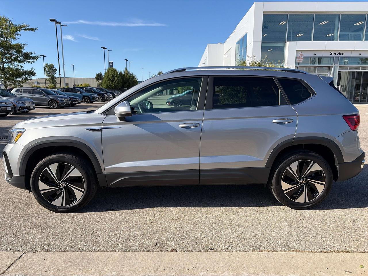 2023 Volkswagen Taos Comfortline Photo1