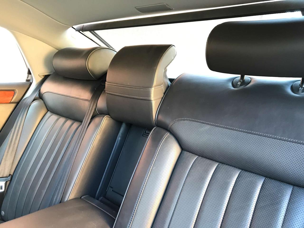 2006 Volkswagen PHAETON A/W/D/ NAVIGATION/ LEATHER/ SUNROOF/ SPOTLESS / Photo
