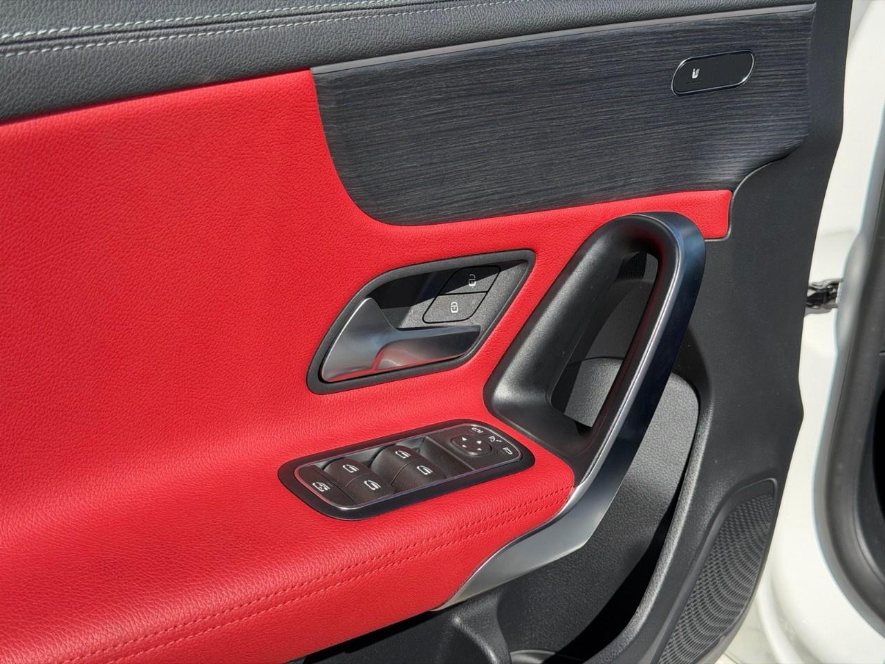 2022 Mercedes-Benz A-Class A 250 4MATIC Hatch Photo