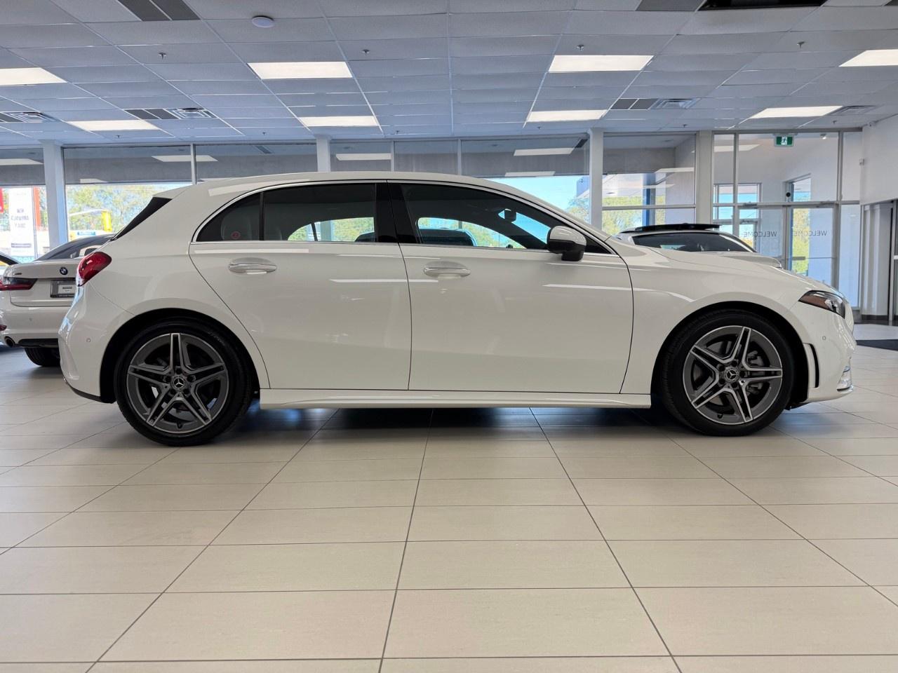2022 Mercedes-Benz A-Class A 250 4MATIC Hatch Photo