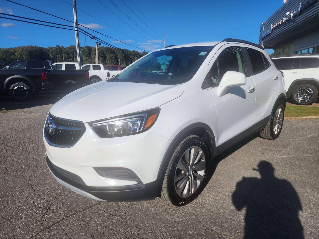 2020 Buick Encore Preferred Photo0