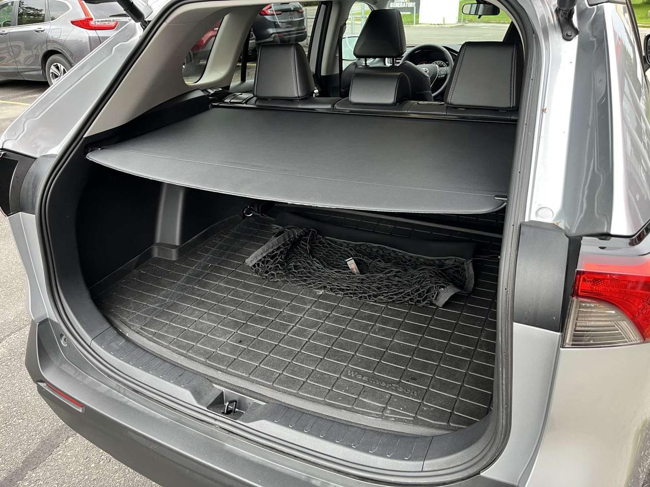 2025 Toyota RAV4 XLE Photo