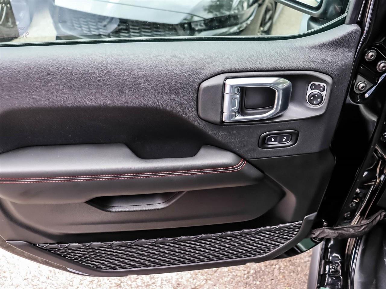 2027 Jeep Wrangler Rubicon X 4 Door 4x4 Photo4