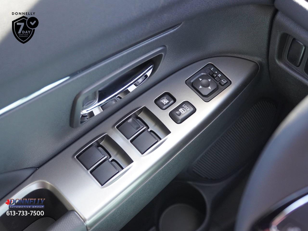 2027 Mitsubishi RVR SEL AWC Photo
