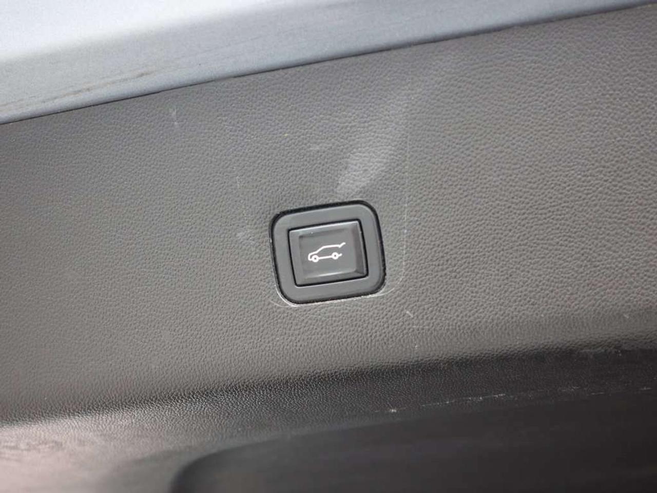 2021 Chevrolet Traverse LT Cloth - 3rd Row Seat   Power Driver Seat Photo