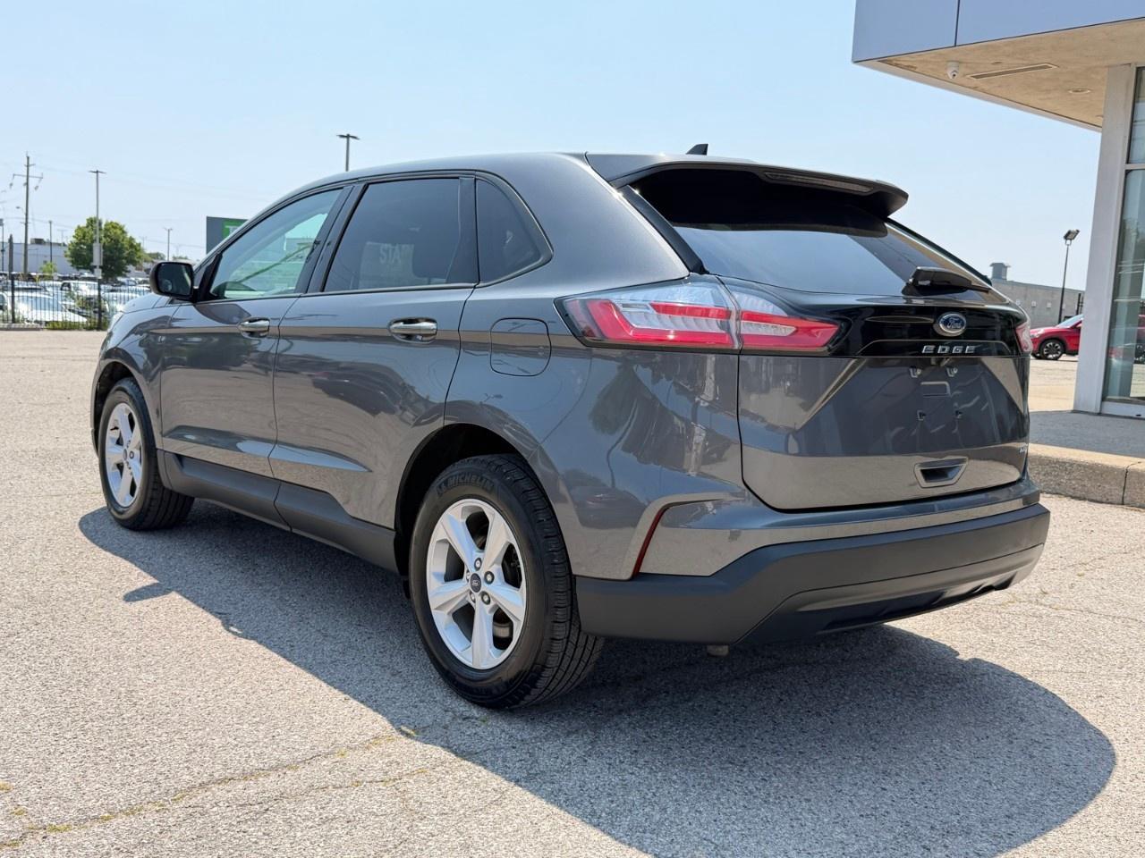 2022 Ford Edge SE AWD Photo