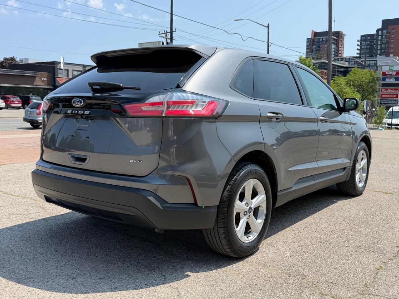 2022 Ford Edge SE AWD Photo4