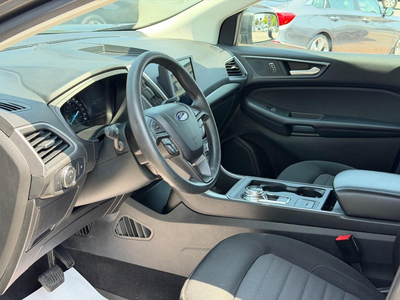2022 Ford Edge SE AWD Photo
