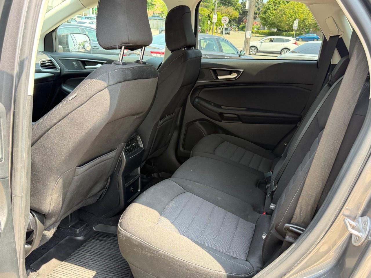 2022 Ford Edge SE AWD Photo