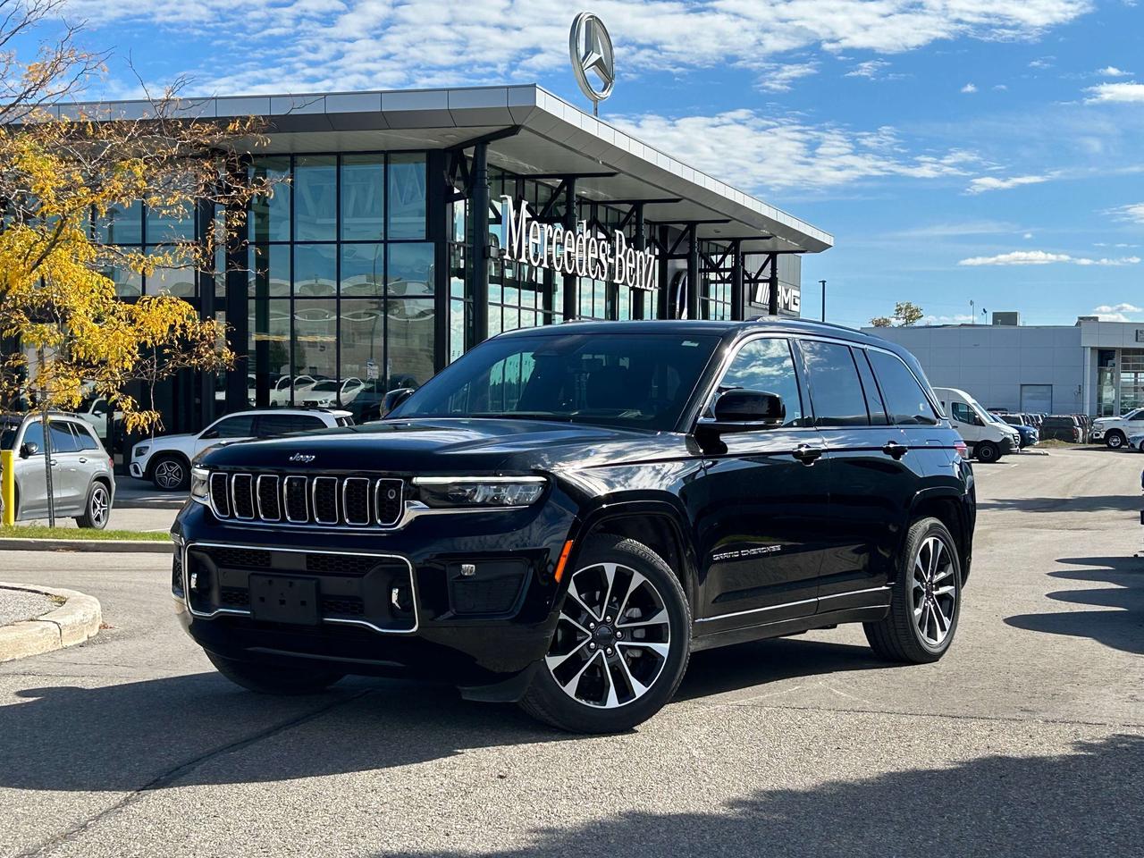 2023 Jeep Grand Cherokee Overland Photo0