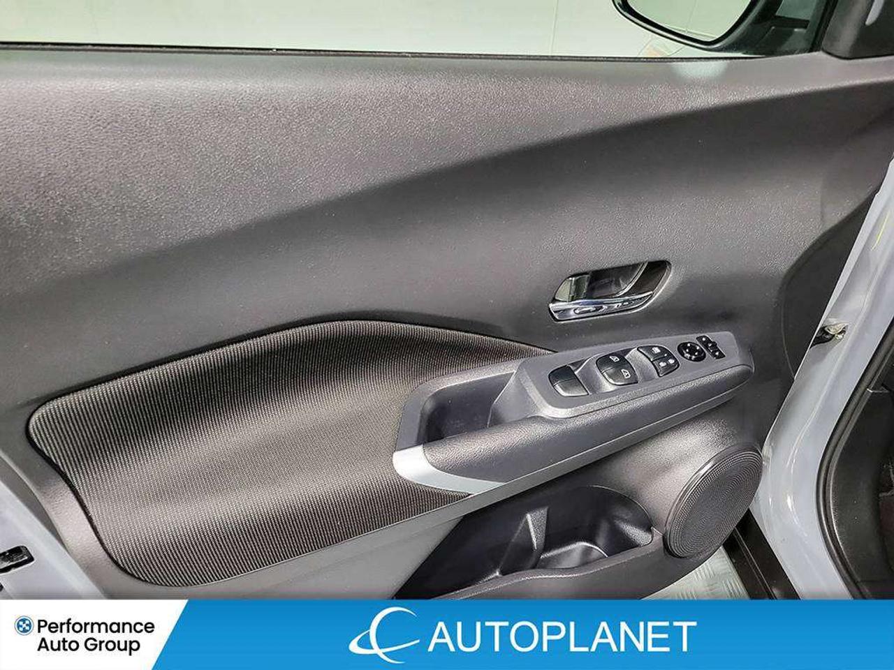 2024 Nissan Kicks SV, Android Auto, Back Up Cam, Remote Start! Photo