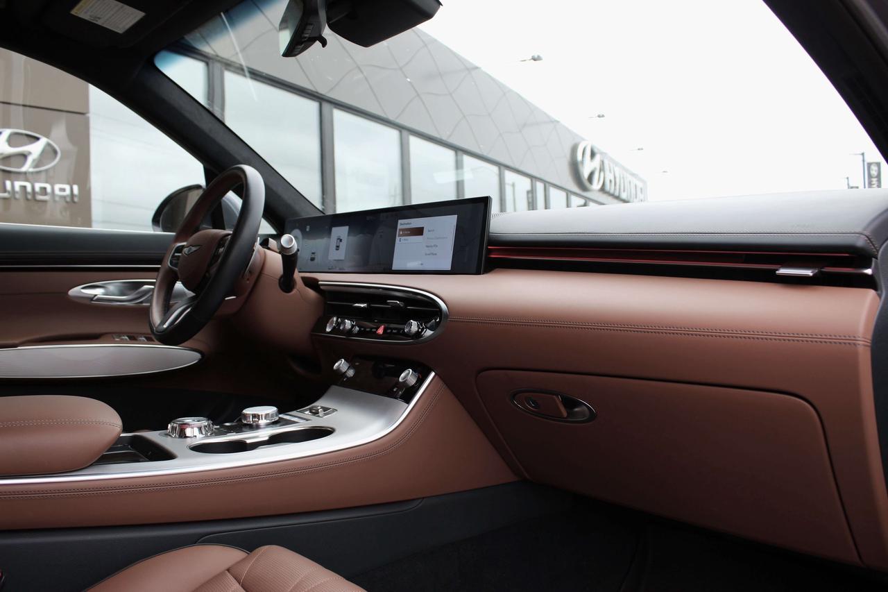 2026 Genesis GV70 2.5T Advanced Photo