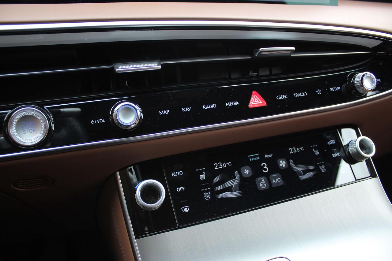 2026 Genesis GV70 2.5T Advanced Photo