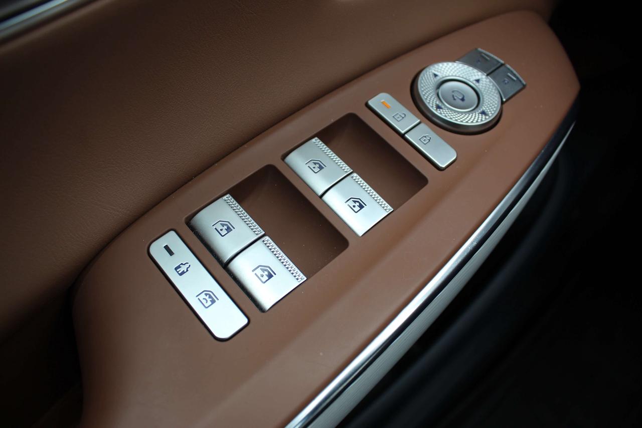 2026 Genesis GV70 2.5T Advanced Photo