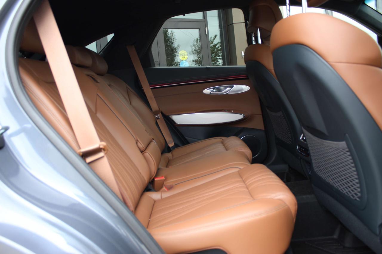 2026 Genesis GV70 2.5T Advanced Photo