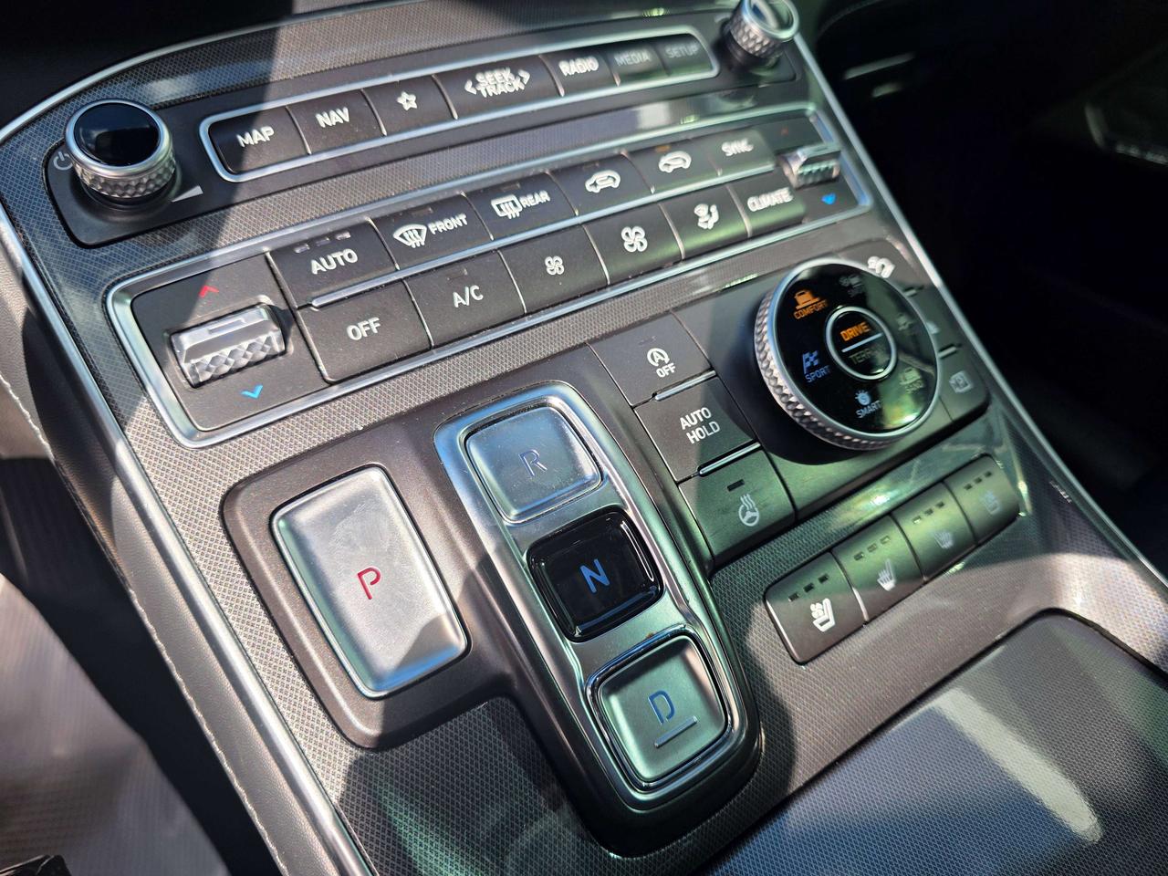 2021 Hyundai Santa Fe Ultimate Calligraphy Photo