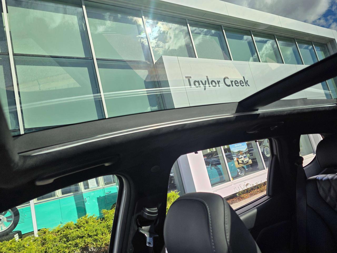 2021 Hyundai Santa Fe Ultimate Calligraphy Photo